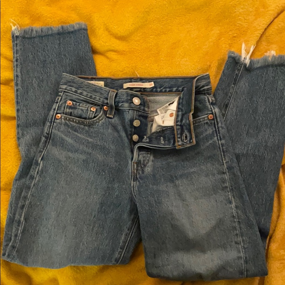 SOLD Levi’s wedgie high waisted jeans